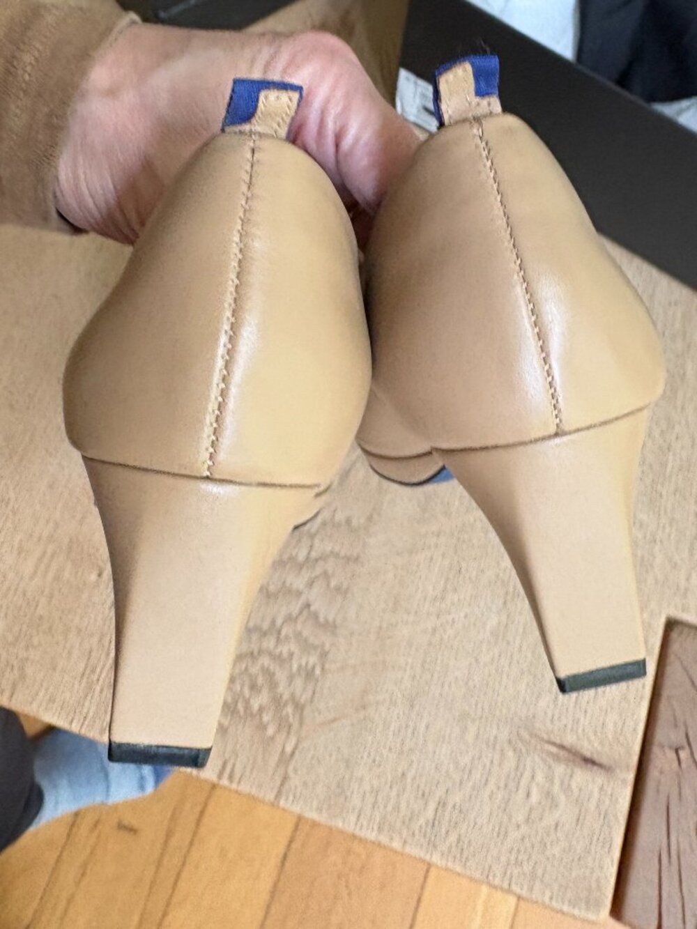 dr LIZA sneaker pump SAND size 7 M like new! - Picture 3 of 7